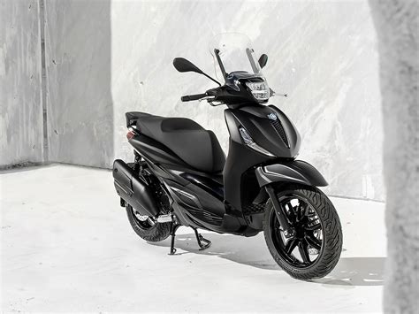 New 2023 Piaggio Bv 400 Deep Black Scooters In Shelbyville In Stock