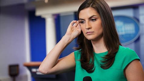 Cnns Kaitlan Collins Spars With Trump After Video Shows Her Removing Mask In Wh Briefing Room