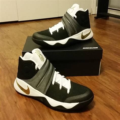 Get the best deals on kyrie irving shoes and save up to 70% off at poshmark now! 2016-2017 Sale Kyrie Irving 2 II Black White Metallic Gold New Arrival 2016 | Kyrie irving 2 ...