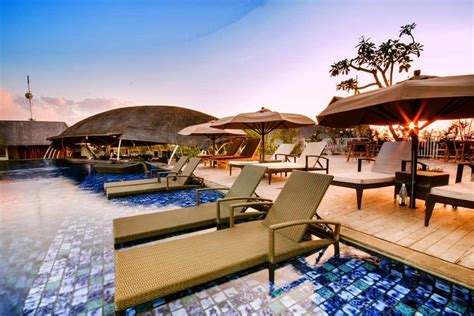 10 Hotel Terbaik di Jimbaran Bali Tawarkan Pemandangan Yang Wow!