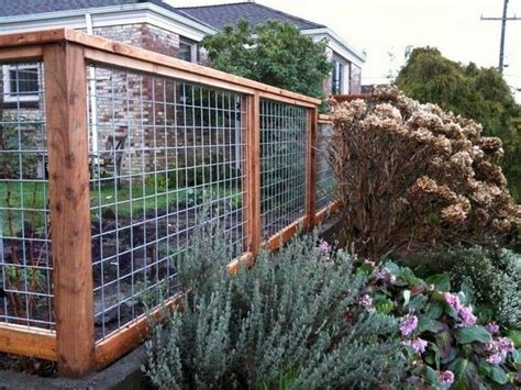70 Amazing Farmhouse Privacy Fence To Perfect Your Backyard With