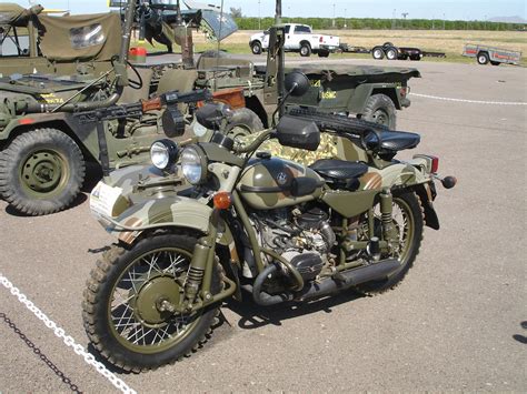 The range of russian companies producing motorcycles consists of brands such as alexander leutner & co, degtyaryov plant, gorky motorcycle plant, ural, tulamash. Russian motorcycle w/ armed sidecar | Another good ...