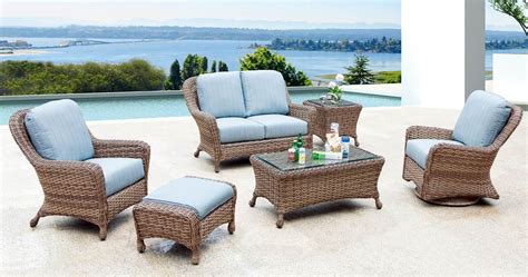 We have modern patio furniture, cast aluminum patio furniture, wood patio furniture, metal outdoor furniture, resin wicker patio furniture, and iron patio furniture. The Dos and Don'ts in Buying Patio Furniture - Palm Casual