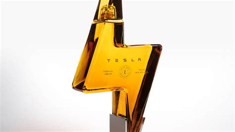 The product once known as teslaquila. La teslaquila d'Elon Musk se revend à un prix incroyable ...