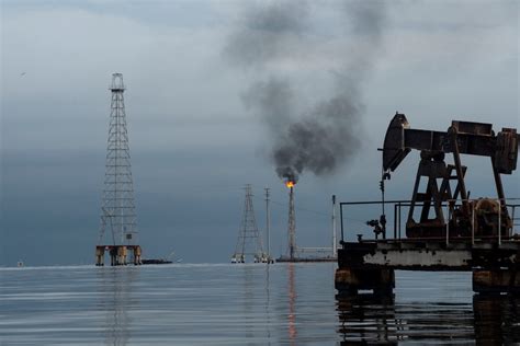 Venezuelas Broken Oil Industry Is Spewing Crude Into The Caribbean Sea Rglobalnews