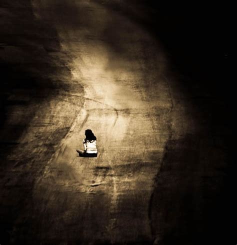 Best Photos 2 Share Touching Photos Expressing Loneliness And Solitude