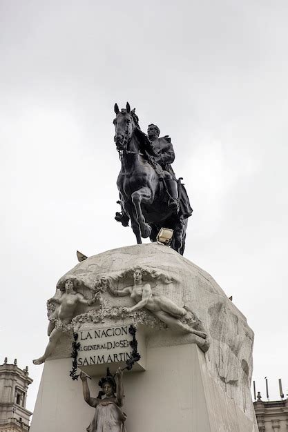 Premium Photo General Jose De San Martin Equestrian Statue In Lima Peru