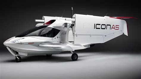 What Its Like To Fly The Icon A5 Plane Robb Report