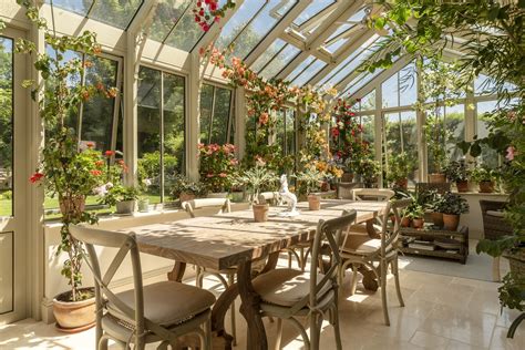 10 Breathtakingly Pretty Conservatories Orangeries And Greenhouses To