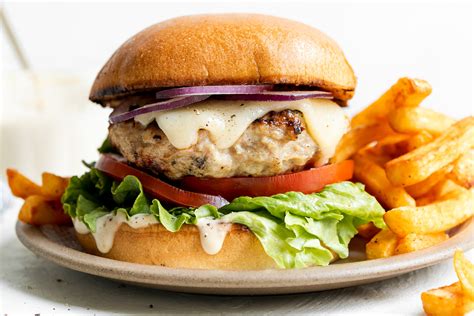 Best Ever Grilled Chicken Burgers So Juicy And Flavorful