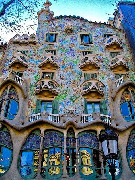 Casa Batlló De Gaudí Barcelona Famous Buildings Unique Buildings