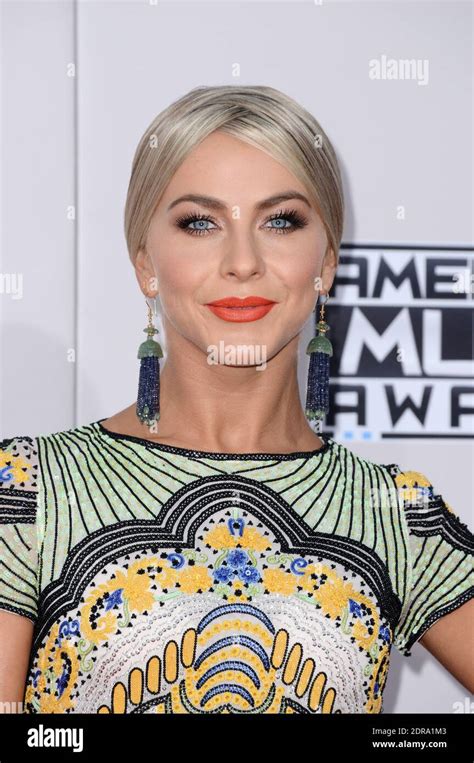 Julianne Hough Attends The 2015 American Music Awards At Microsoft