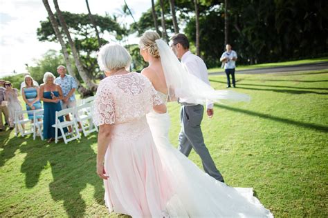 Ukulele Player Hawaiian Wedding Gannons Restaurant Maui Photography By