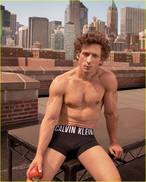 Jeremy Allen White Strips To His Underwear For Steamy Calvin Klein Campaign Photo 4998967