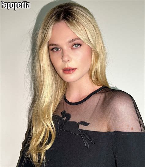 Elle Fanning Nude Leaks Pictures Sexy