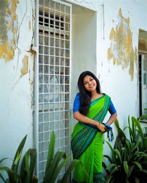 Girl Photography Poses Indian Beauty Saree Kerala Ethnic Photoshoot