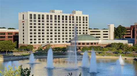 Housekeeping Aide At Newport News Marriott At City Center Crestline