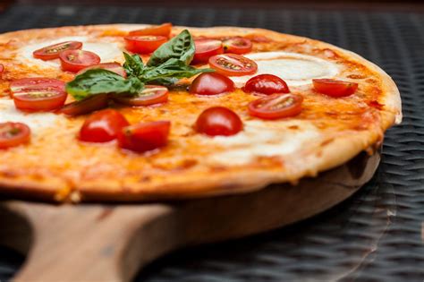 8 Affordable Places To Hit Up For Authentic Italian Pizza Moneysmartsg