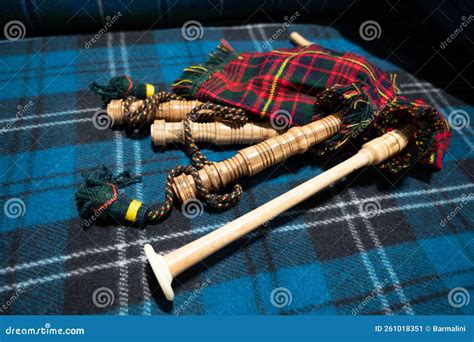 Symbols Of Scotland Wollen Tartan Textile And Handmade Musical