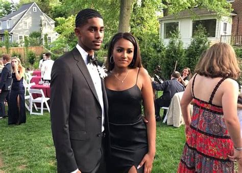 Sasha Obama Is Gorgeous Attending Her High School Prom Photos