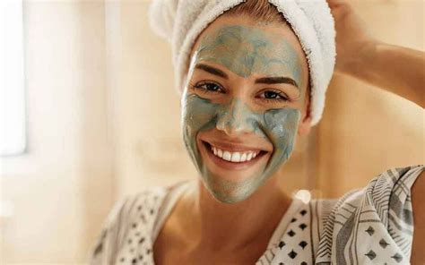 7 Incredible Homemade Overnight Face Masks For Glowing