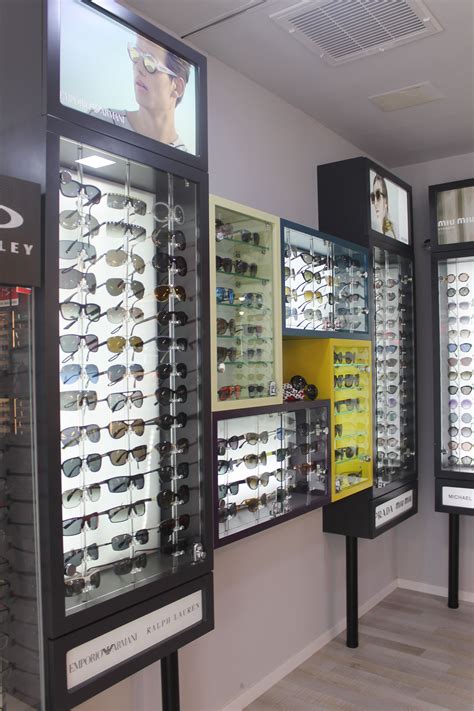 Optical Shop Interior Display Shop Interior Design Eyewear Display