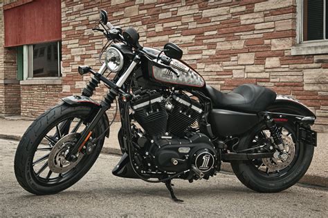 4.1 out of 5 stars from 8 genuine reviews on australia's largest opinion site been riding for over 40 years. 2014 Harley-Davidson Sportster Iron 883 Dark Custom - Moto ...
