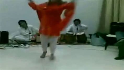 Nadia Gul Mast Dance Saaz Maidani Dance Youtube