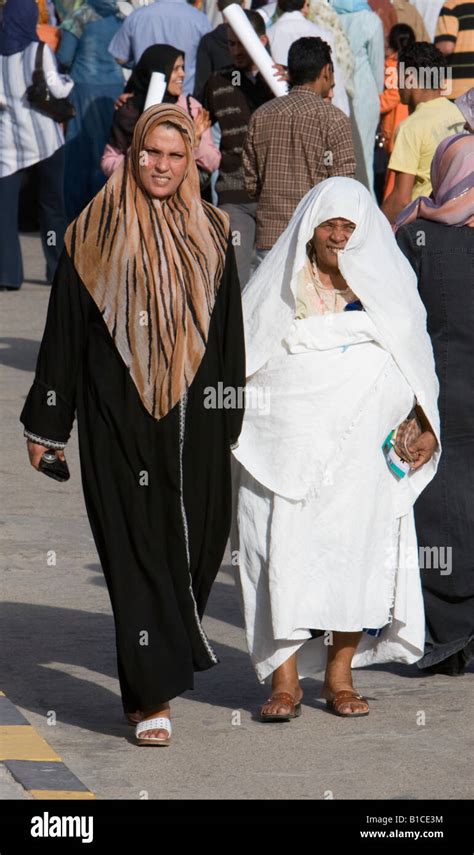 Tripoli Libya North Africa Libyan Women At International Trade Fair