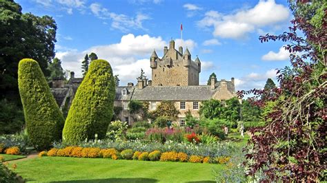 Cawdor Castle Scotland • Shakespeares Macbeth And The Thane Of Cawdor