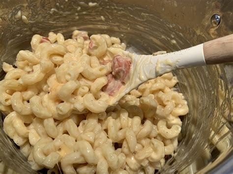 We're making shopping easier & safer during this difficult time. Creamy Mac and Cheese Made Easy with Velveeta - YAWESOME