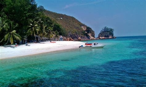 Apart from the island's obvious recreational features, pulau dayang also played quite an important role in history. 5 Pulau Cantik di Mersing, Johor - Raja Cuti