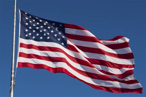 Flag of the united states of america, us flag, united states flag, stars and stripes, old glory (en); History of Flag Day | The Lakeside Collection