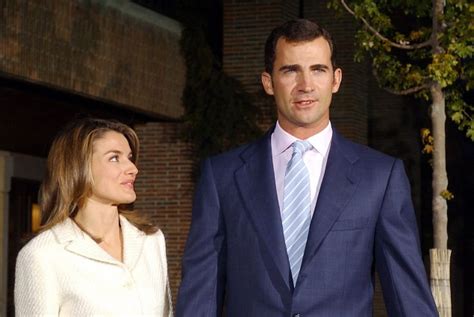 Felipe Di Spagna Matrimonio Moglie E Figlie Del Re Amica