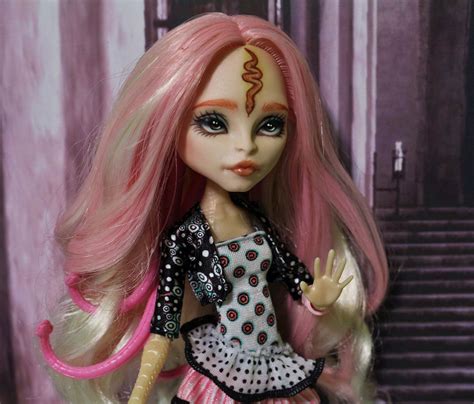 Viperine Gorgon Repaint Monster High Dolls Monster High Repaint
