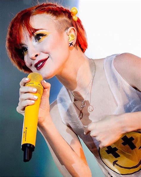 Pin By Janelly Dkdk On Hayley Williams Hair Straightener Hayley Williams Hair