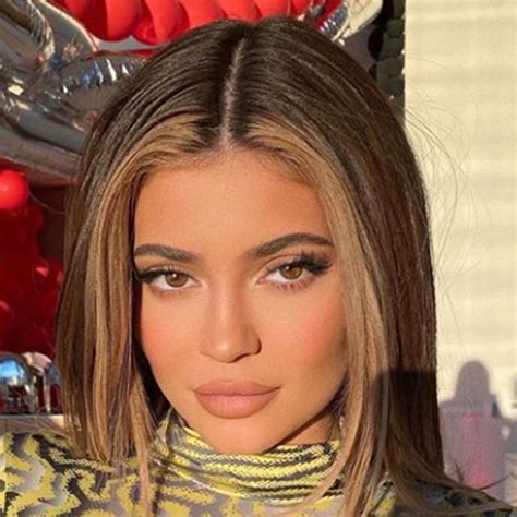 Kylie Jenner News Latest Makeup Hair Outfits And Style Pics Page 3 Of 12