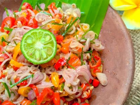 Jul 02, 2021 · panaskan minyak goreng, tumis bumbu halus hingga harum tambahkan serai, lengkuas daun salam. Bumbu Sambal Serai Bali : 5 Resep Ayam Bakar untuk Hidangan Tahun Baru 2020, Lengkap ...
