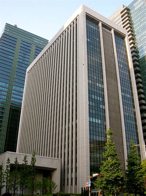 Mitsubishi ufj financial group, inc., a bank holding company, provides financial services in japan, the united states, and asia/oceania. Top Eight Biggest Banks Around The World