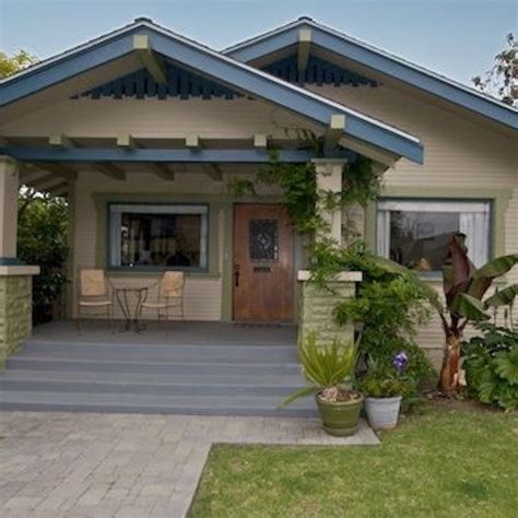 I don't want to wreck the paint job by taping over it before it is safe. Pin by Wendy Harvest on Exterior home design | Craftsman ...