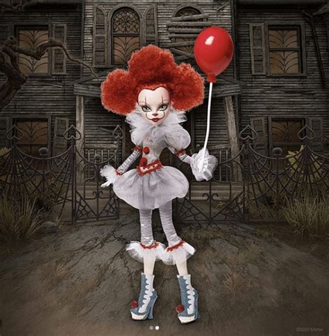 4.9 out of 5 stars 339. MONSTER HIGH Toy Line Adds Pennywise and THE SHINING Twins ...