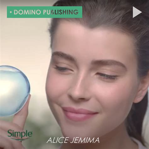 Simple Skincare Water Boost Domino Publishing