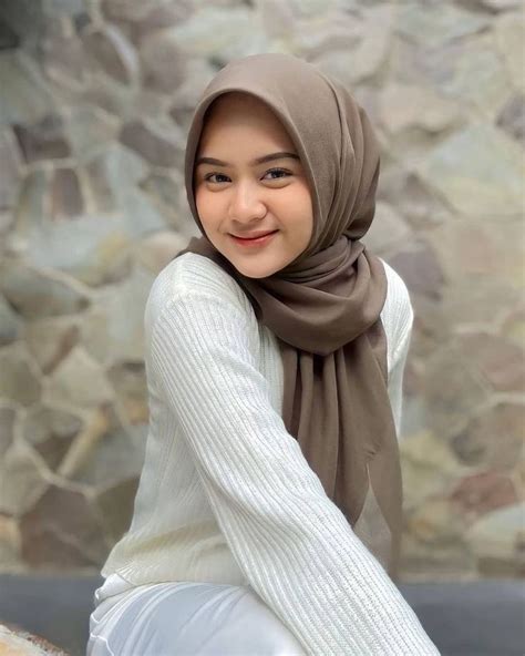 foto cewek pakai hijab