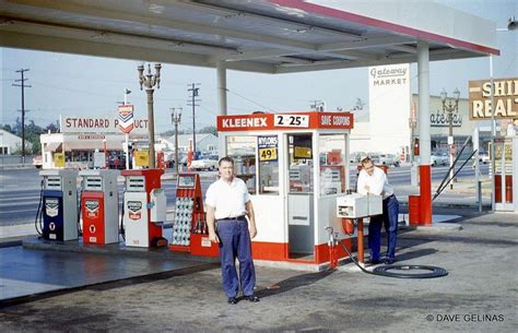50 Wonderful Color Photographs That Show What Gas Stations Looked Like