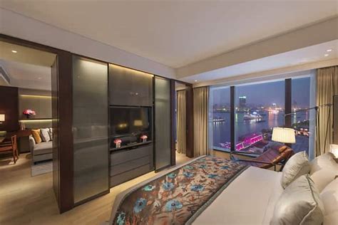 bedroom apartment luxury apartments  mandarin oriental shanghai