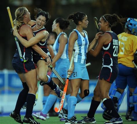 usa women s field hockey claims their 1st ever pan american gold medal by defeating the world s