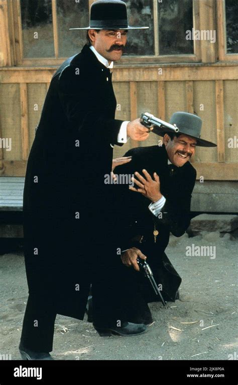 Kurt Russell Bill Paxton Film Tombstone USA Characters Wyatt Earp Morgan Earp