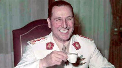 Juan domingo perón, un gran hombre que pensó a la argentina como una comunidad organizada, con. Nacimiento de Juan Domingo Perón