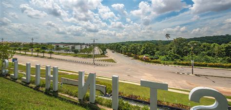 Automotive store in kuala lumpur, malaysia. Dynasty View Sdn Bhd: Property Developer of Distinction