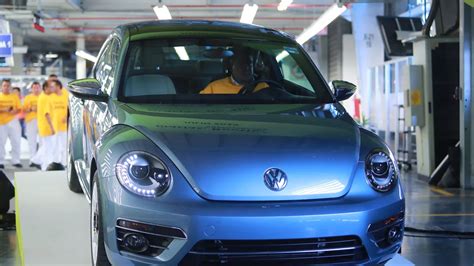 Final Volkswagen Beetle Rolls Off The Line Photo Gallery
